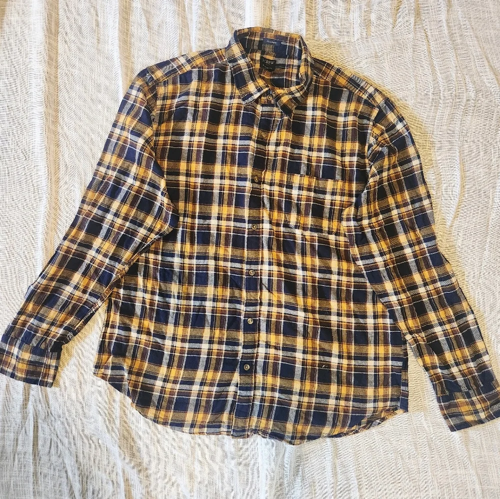 J. Crew Men's Plaid Shirt -‎ Navy and Yellow